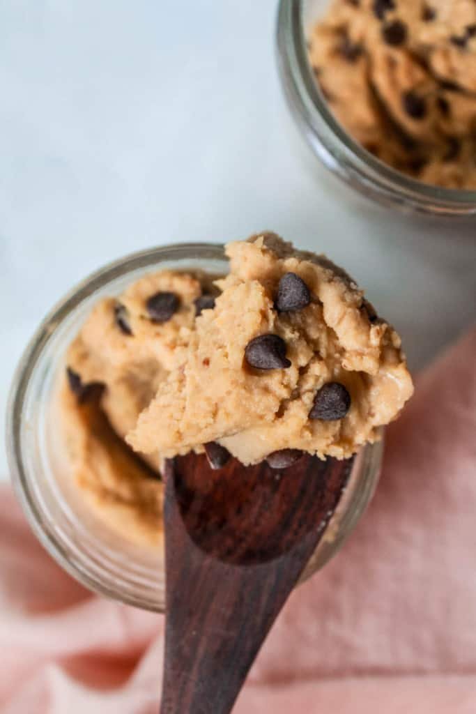 This delicious, easy, vegan beloved dessert can now be healthy! All you need is a can of chickpeas and 10 minutes! #chickpeacookiedough #cookiedough #vegan