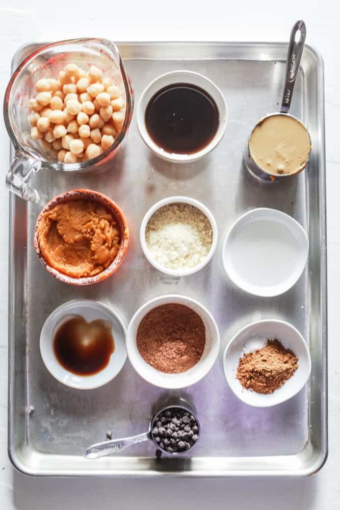 These vegan pumpkin brownies are made with chickpeas and have zero flour! It’s an easy, low calorie, and healthy dessert idea for any day! #brownie #chickpea #healthyrecipe #vegan