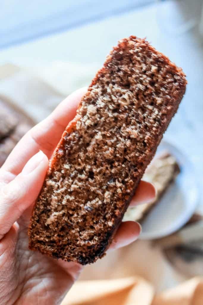 Healthy and easy banana bread recipe made without flour! It’s soft, moist, sweet, and full of banana flavor! #bananabread #vegan #easyrecipe
