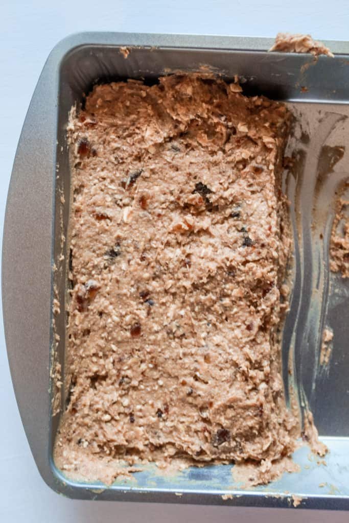 Homemade, healthy, vegan Energy Bar recipe from dates that is delicious and easy to make. It’s perfect as a snack, breakfast on-the-go, or as pre-work out! #energybar #vegansnack #veganrecipe